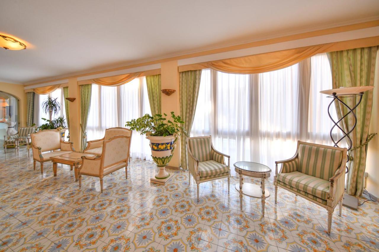 Grand Hotel Terme Di Augusto Lacco Ameno  Zewnętrze zdjęcie