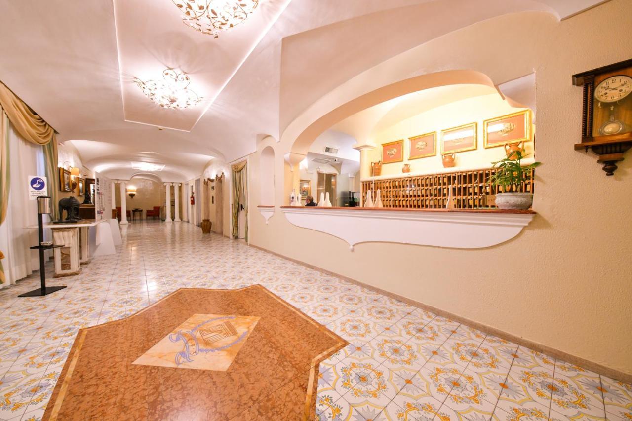 Grand Hotel Terme Di Augusto Lacco Ameno  Zewnętrze zdjęcie